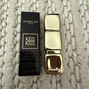 GUERLAIN KissKiss Shine Bloom Lip Balm -Daisy Red